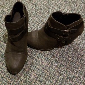 LC Black Buckle Booties